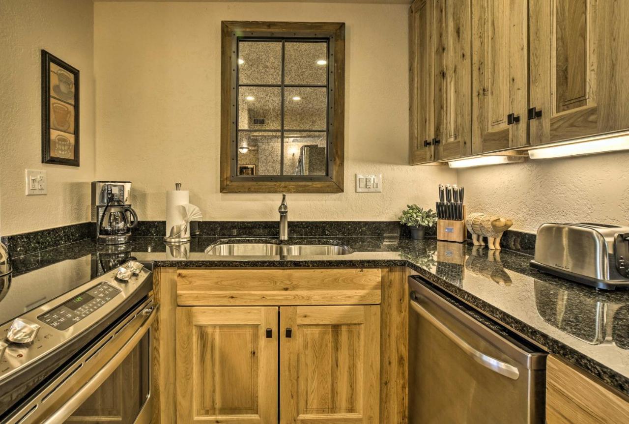 Апартаменти Adobe-Style Abode With Amenities - Walk To Plaza! Санта-Фе Екстер'єр фото